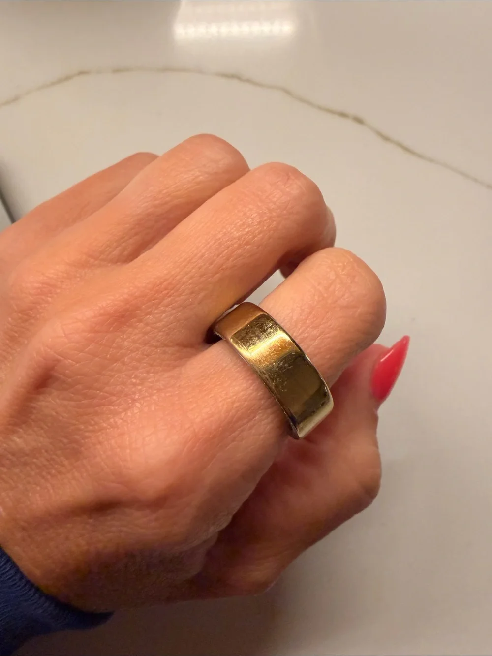 Oura Ring generation 4-gold size 8